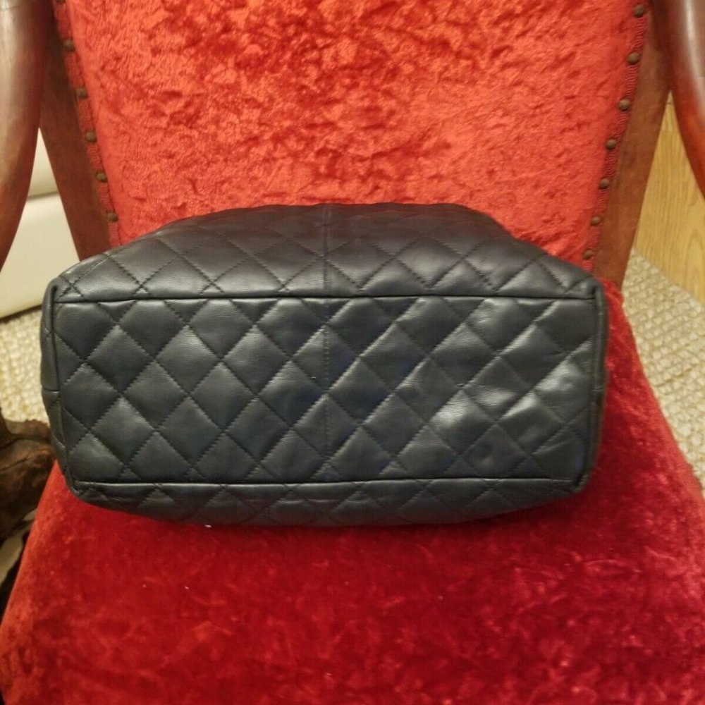 Dkny Lamb Leather Black Quilted Bag Gem